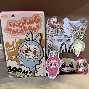 Exciting Macaron Vinyl Face Figure - Confirmed Lychee Berry